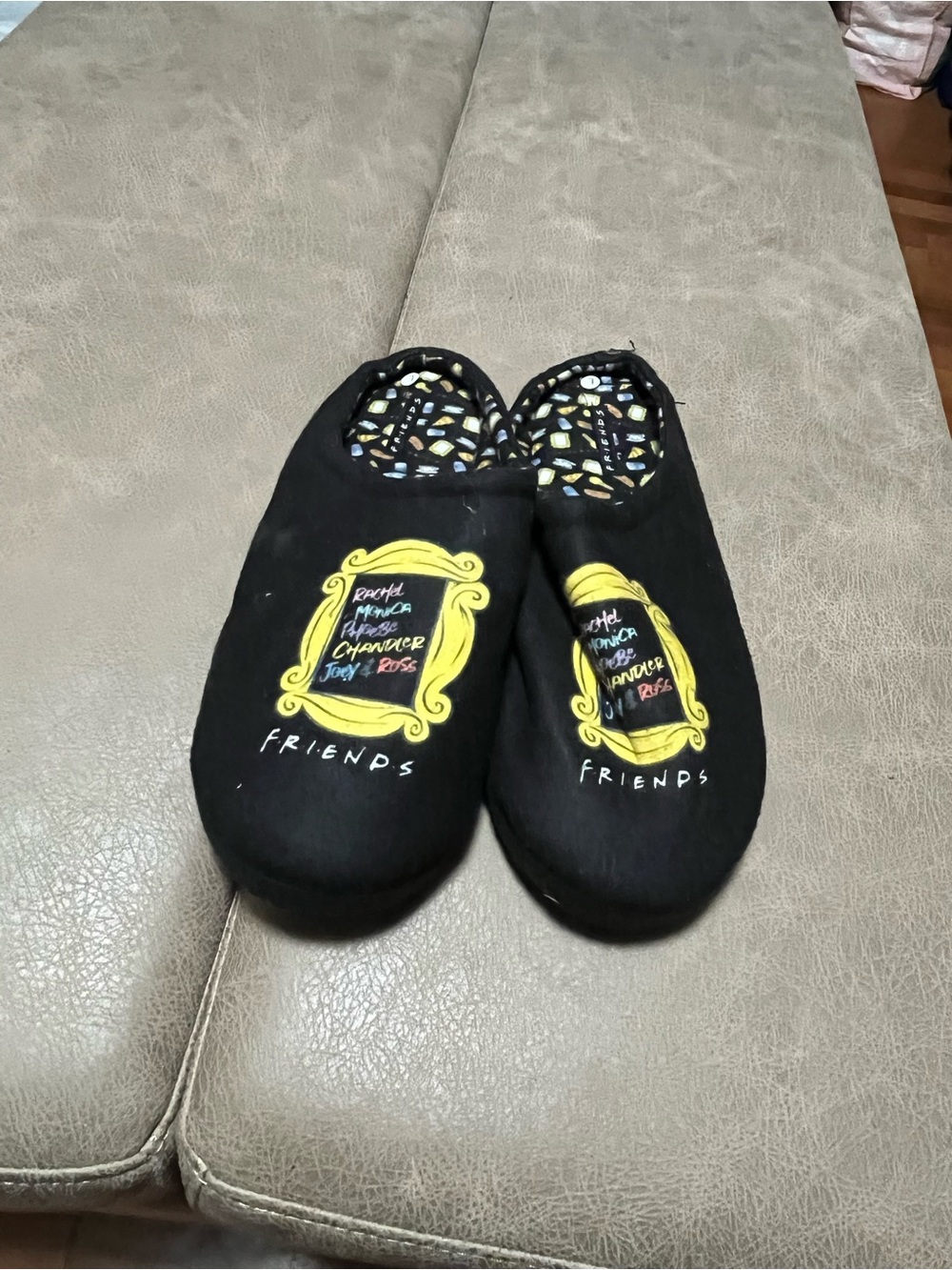 Friends Black unisex One-Piece Slippers with Yellow Frame Graphic size 8-10 Lg